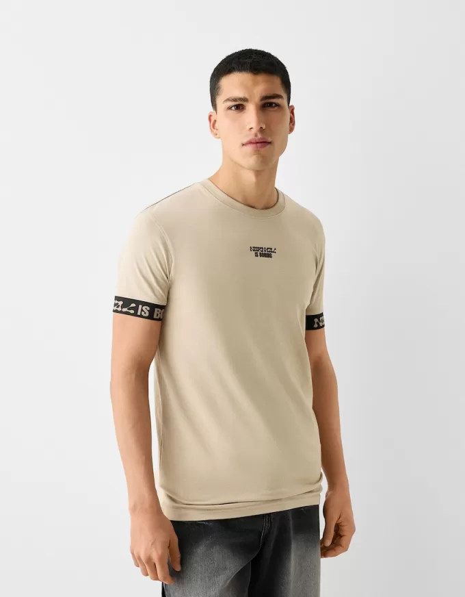 Slim-fit short sleeve T-shirt with stripe detail