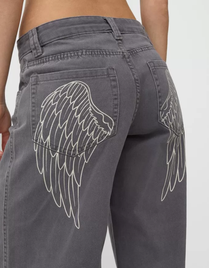 Straight fit twill printed pants Straight fit twill printed pants