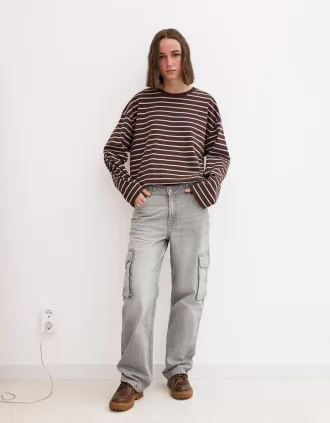 Straight-leg cargo jeans
