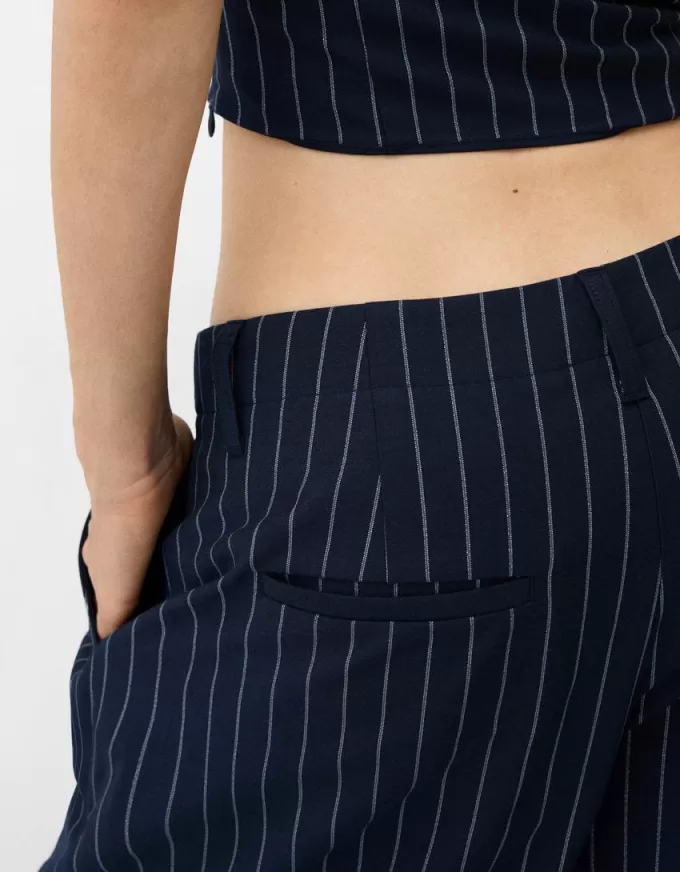 Striped metallic thread bandeau top with sweetheart neckline Striped metallic thread bandeau top with sweetheart neckline