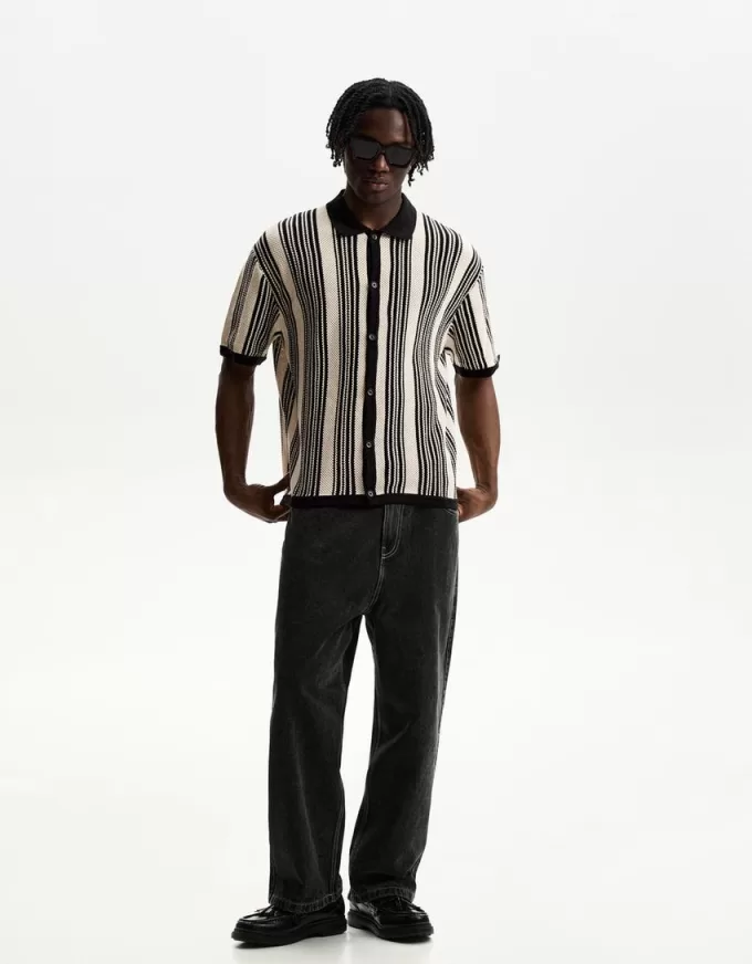 Striped textured short sleeve shirt