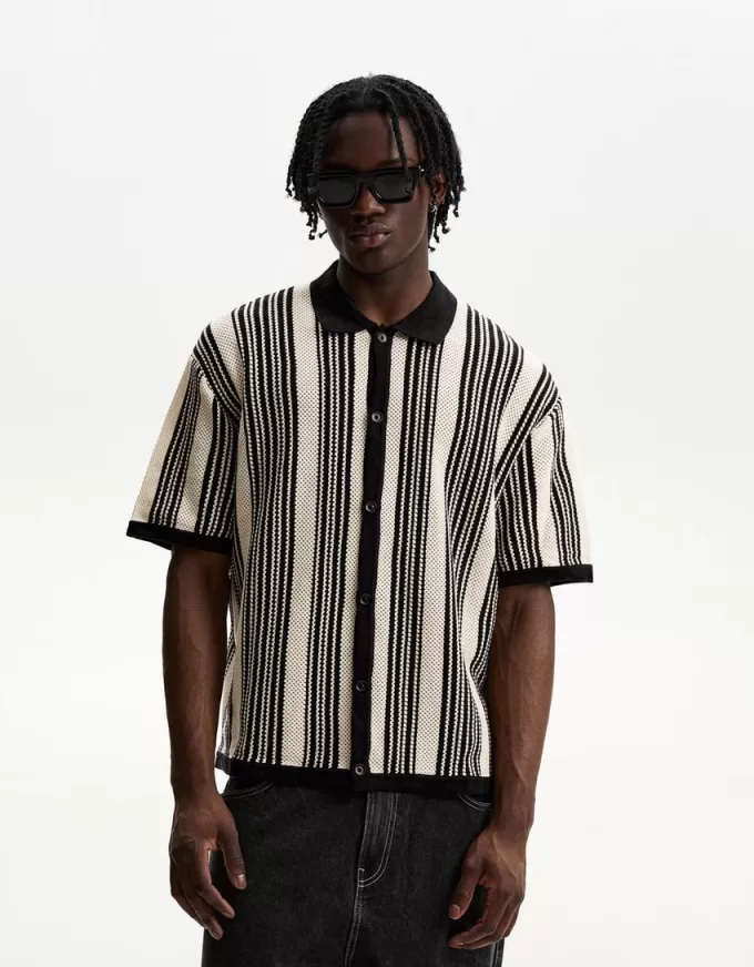 Striped textured short sleeve shirt