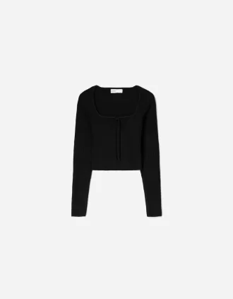 Sweater with a square neckline and bow