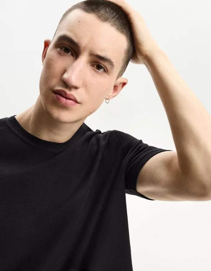 Textured short sleeve T-shirt Textured short sleeve T-shirt