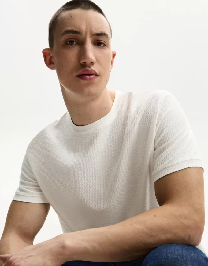 Textured short sleeve T-shirt Textured short sleeve T-shirt