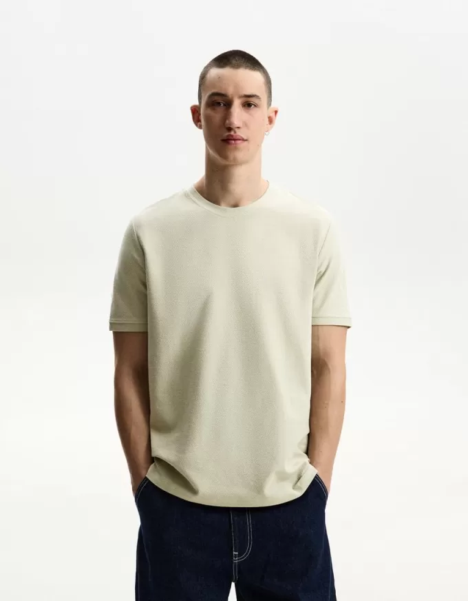 Textured short sleeve T-shirt Textured short sleeve T-shirt