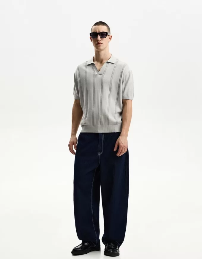 Textured short sleeve polo shirt