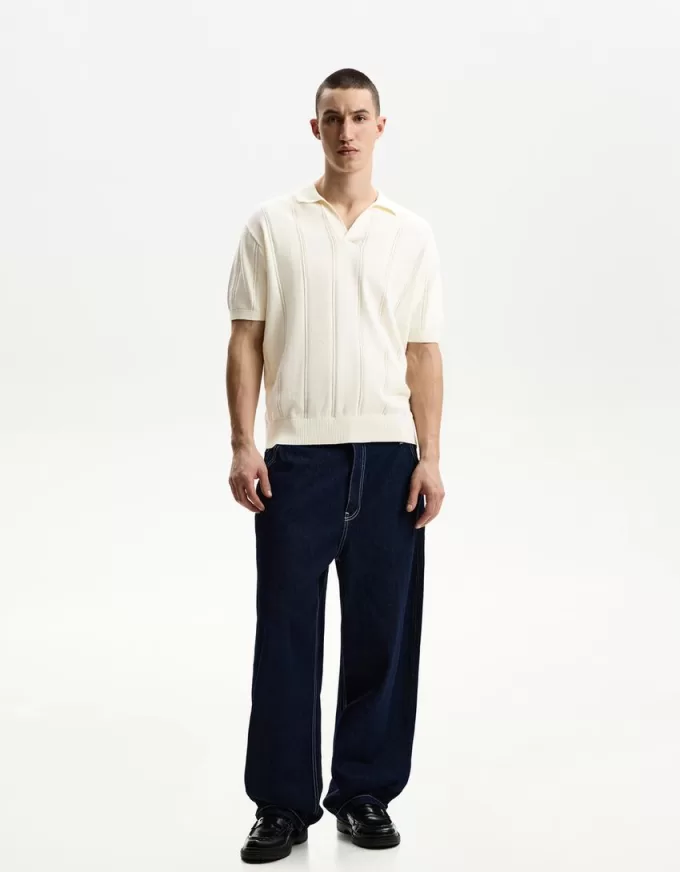 Textured short sleeve polo shirt