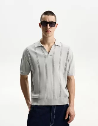 Textured short sleeve polo shirt Textured short sleeve polo shirt