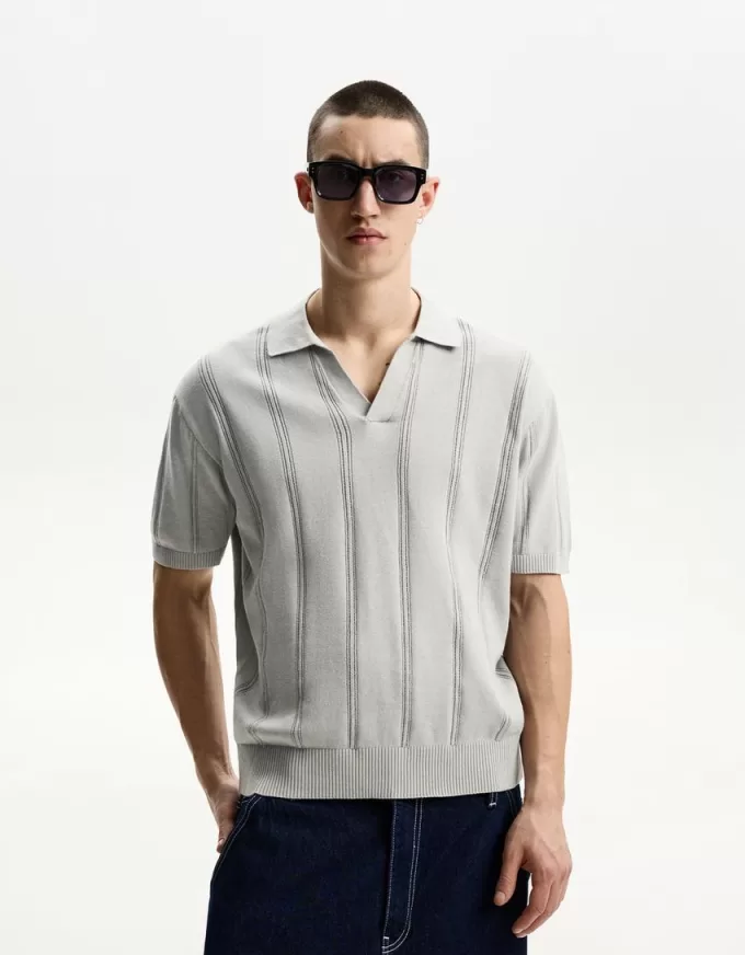 Textured short sleeve polo shirt Textured short sleeve polo shirt