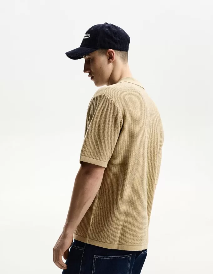 Textured short sleeve shirt