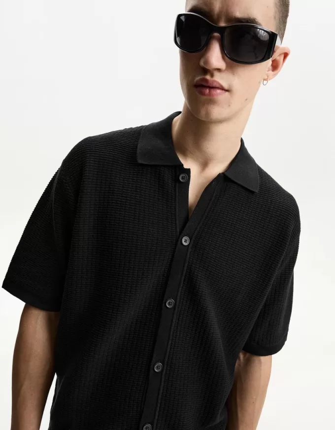 Textured short sleeve shirt Textured short sleeve shirt