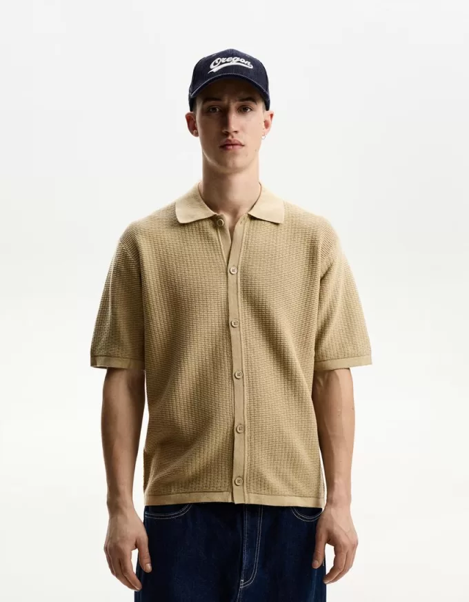 Textured short sleeve shirt