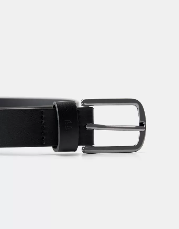 Thin faux leather belt Thin faux leather belt