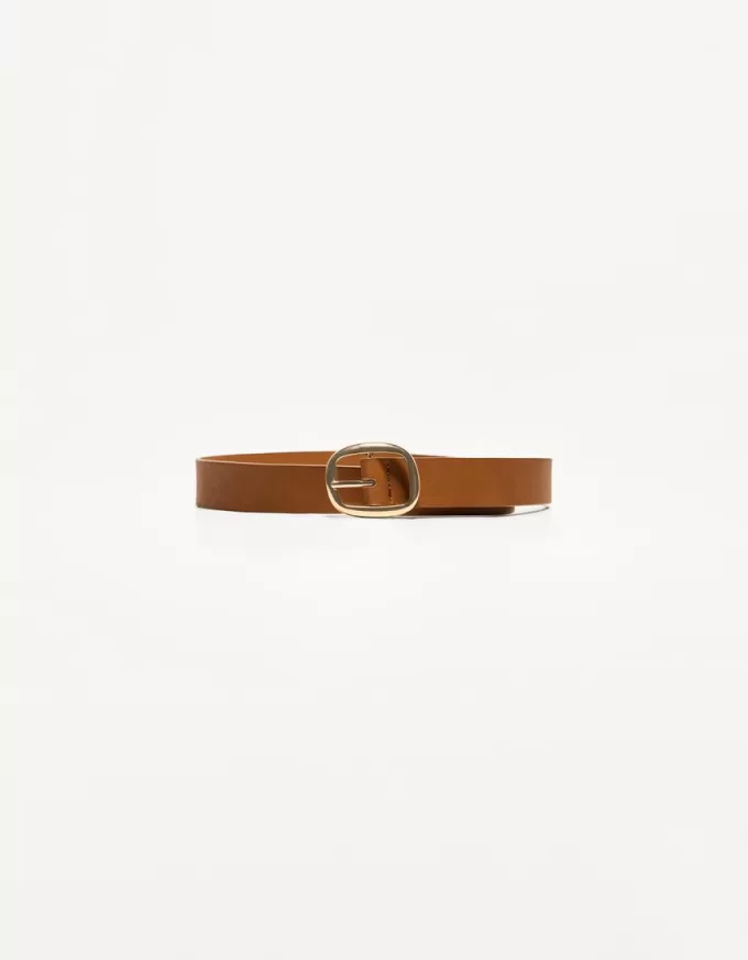 Thin faux leather belt Thin faux leather belt