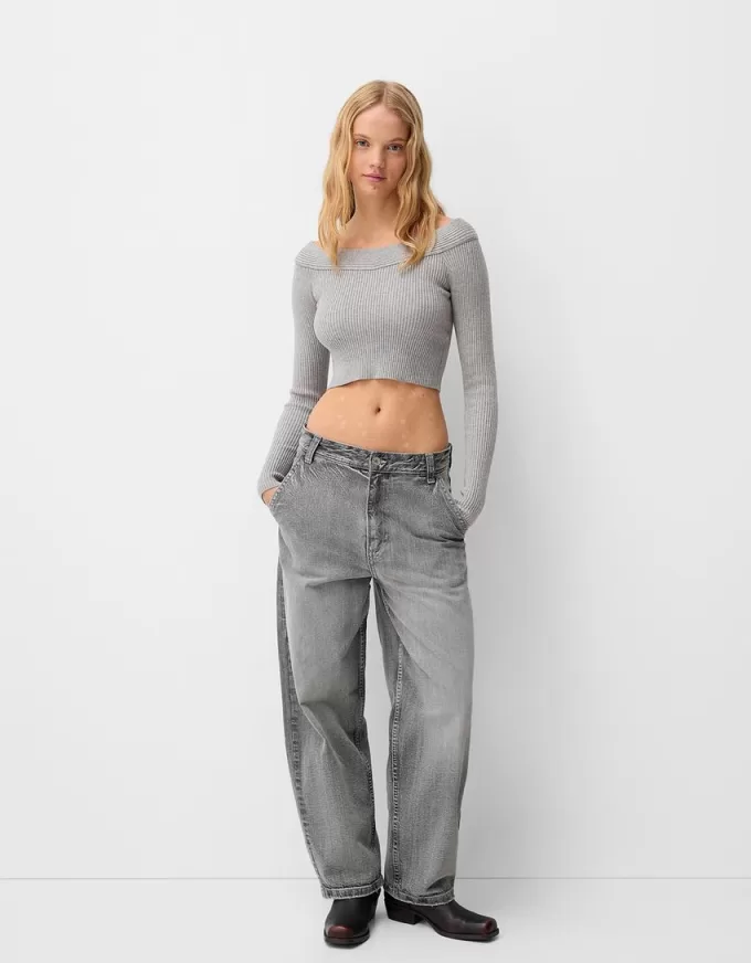 V-neck off-the-shoulder sweater V-neck off-the-shoulder sweater