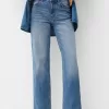 Wide-leg ’90s jeans Wide-leg ’90s jeans