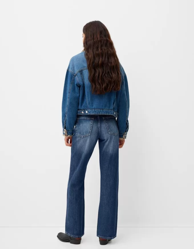 Wide-leg ’90s jeans Wide-leg ’90s jeans