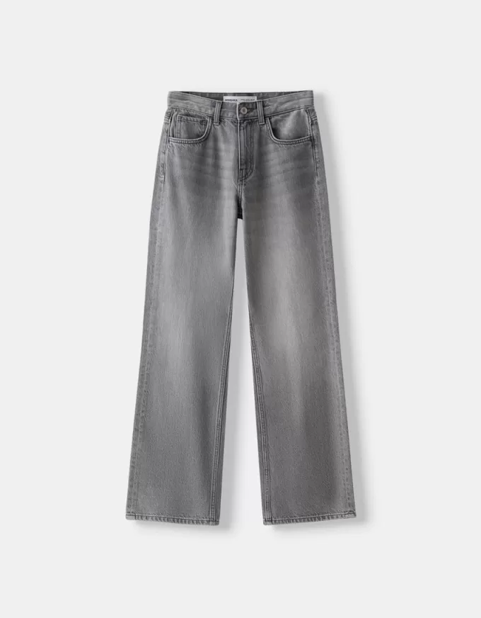 Wide-leg ’90s jeans Wide-leg ’90s jeans