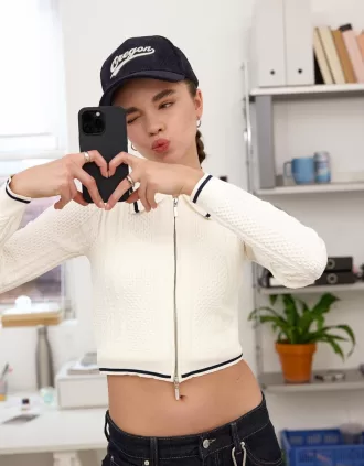 Zip up jacket with cable knit polo collar 6 330x423 - Zip-up jacket with cable-knit polo collar