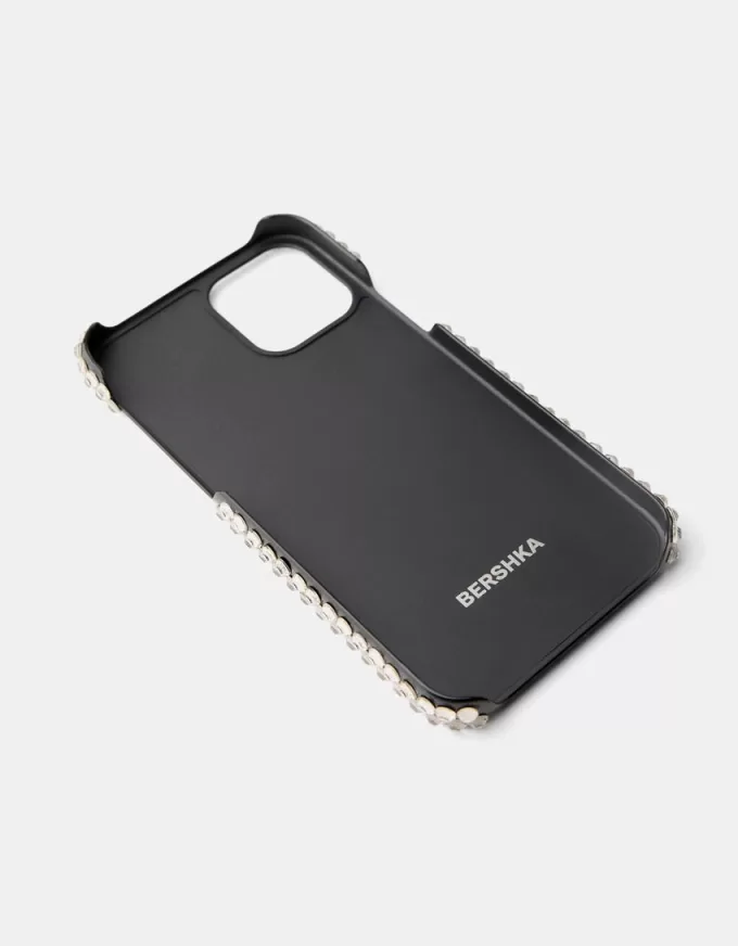 iPhone case embellished with rhinestones iPhone case embellished with rhinestones